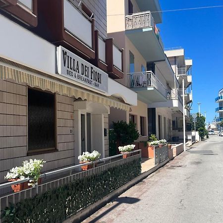Hotel Villa Dei Fiori Bellaria-Igea Marina Buitenkant foto