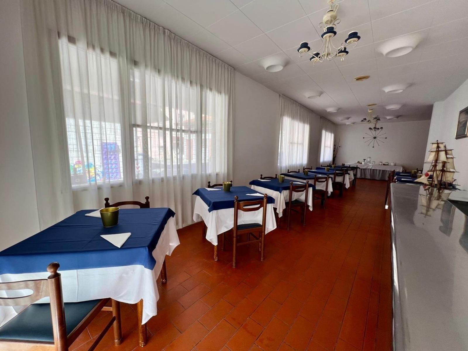 Hotel Villa Dei Fiori Bellaria-Igea Marina Buitenkant foto