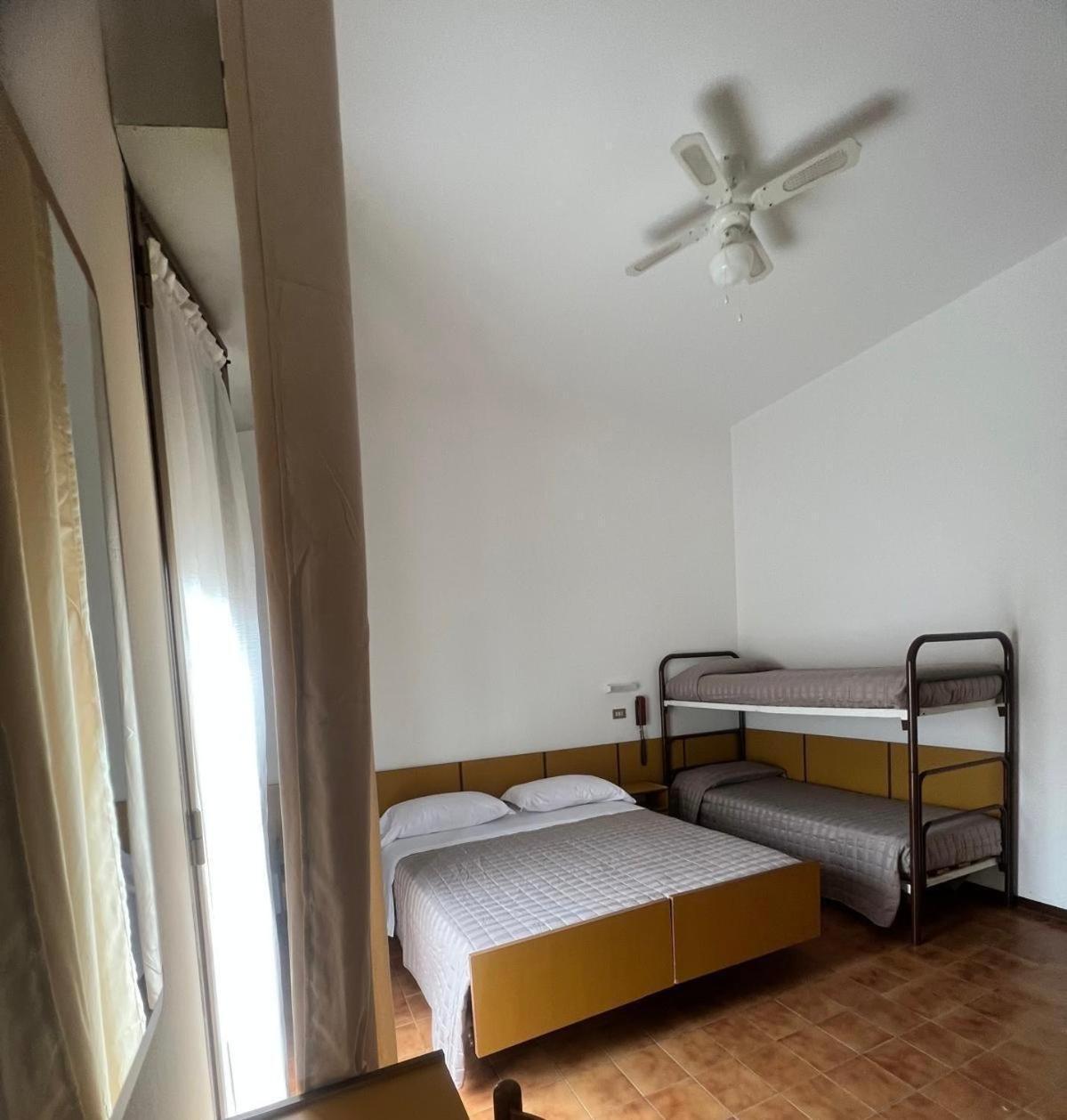 Hotel Villa Dei Fiori Bellaria-Igea Marina Buitenkant foto