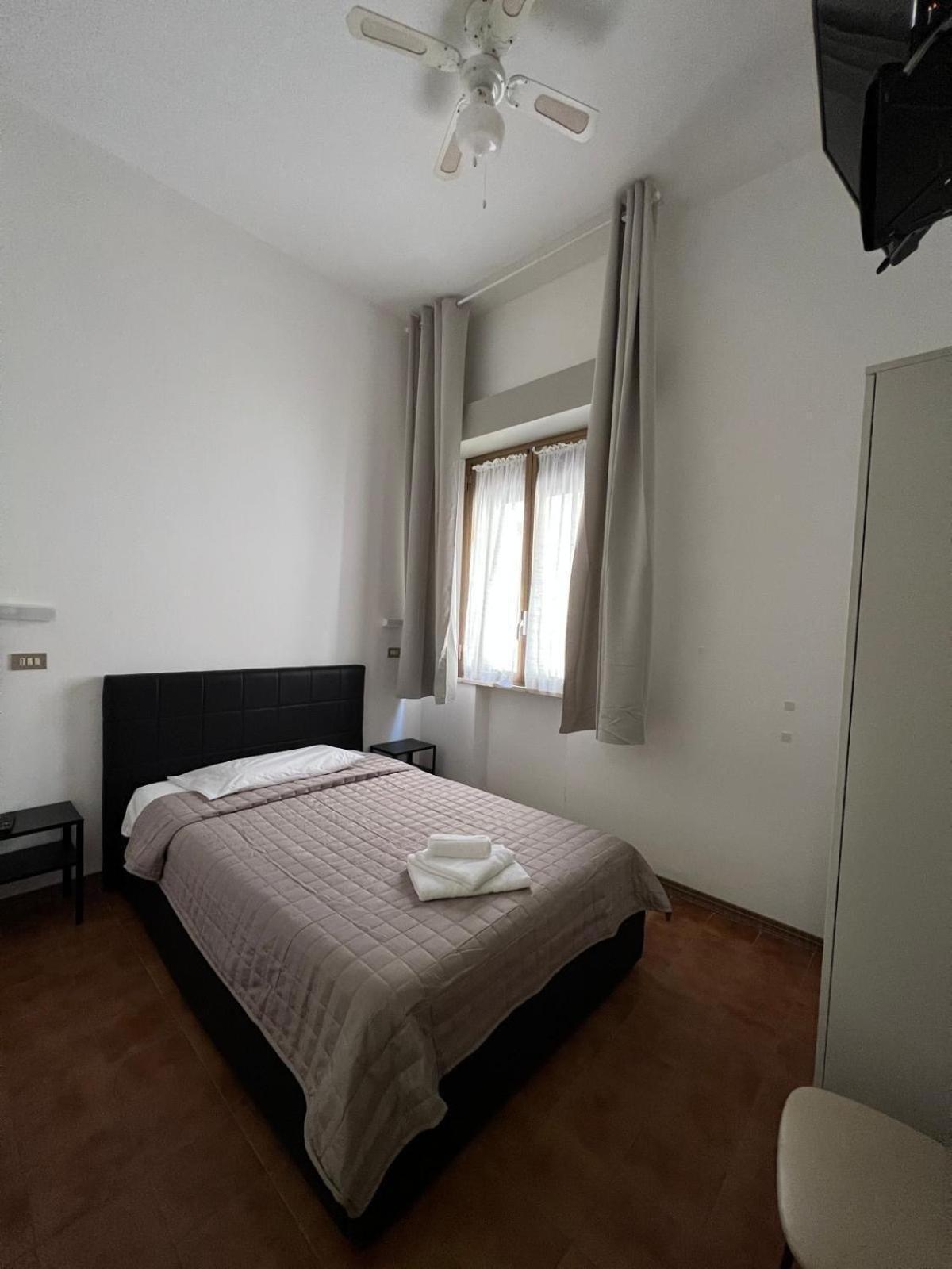 Hotel Villa Dei Fiori Bellaria-Igea Marina Buitenkant foto